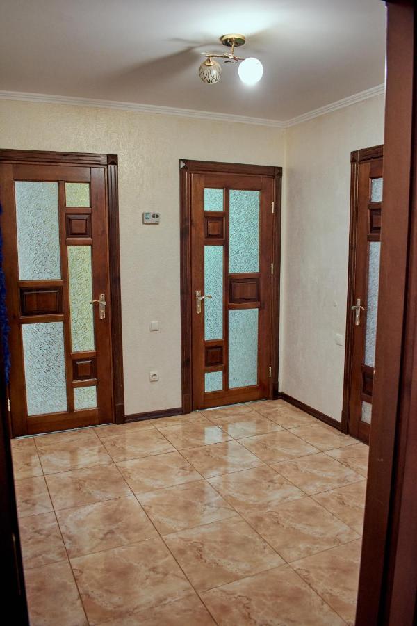 Vacation Home Lubov Kamyanets-Podilski Dış mekan fotoğraf